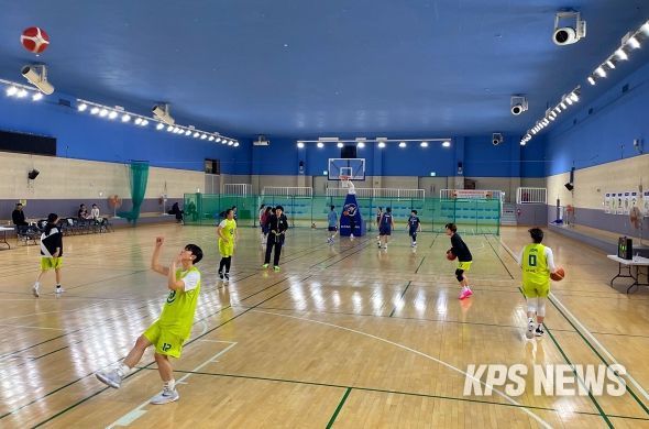 제18회 금쌀사랑 김포시장기 전국 농구대회가 지난 18일 예선전을 시작으로 열전에 돌입했다