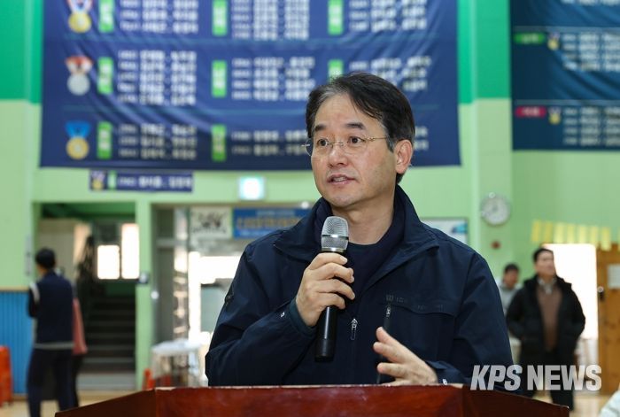 1월 18일 성라배드민턴장 재개장식에서 축사 중인 이동환 고양특례시장