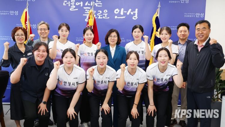 안성시 소프트테니스팀, 2025년 상반기 주요 대회 석권…우승기 봉납식 개최