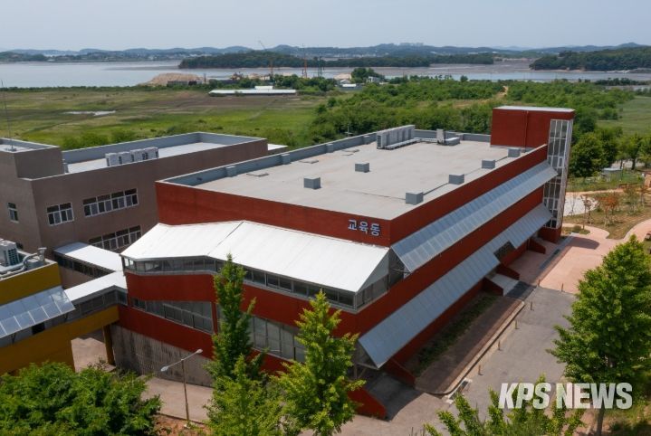 경기창작캠퍼스 공공갤러리 외부 전경(교육동 1층)
