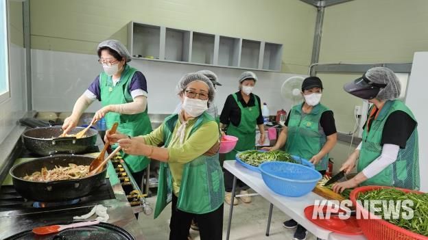 안성시 안성1동 새마을부녀회, 추석 맞이 세 번째 사랑의 반찬 나눔으로 온정 전달