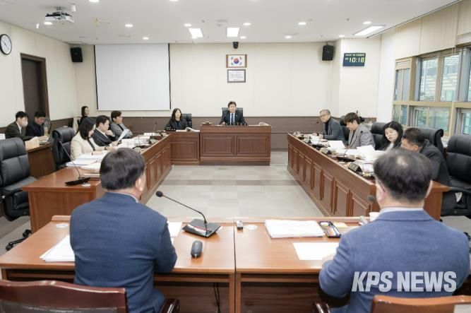 용인특례시의회 자치행정위원회, 행정사무감사 1일차