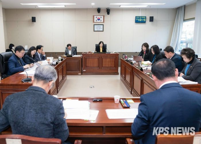 용인특례시의회 경제환경위원회, 구청 및 미래도시기획국 행정사무감사